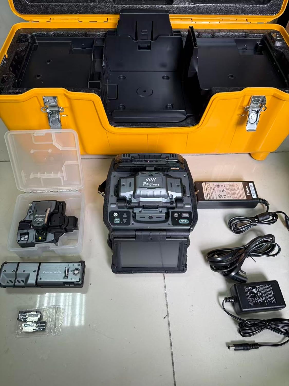 Fujikura FSM-90R review, FSM-90R mass fusion splicer review and rating, is Fujikura FSM-90R worth buying, Fujikura FSM-90R review pros cons, Fujikura FSM-90R review honest opinion, Fujikura FSM-90R review verdict real-world performance test results