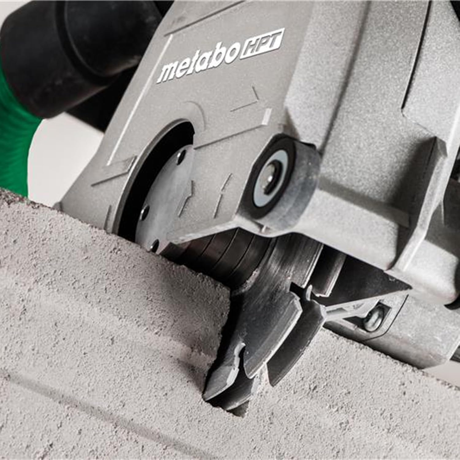 Metabo HPT MFE 40 Wall Chaser Review: Pros & Cons 2 Metabo HPT MFE 40 wall chaser review, Metabo HPT MFE 40 review and rating, is Metabo HPT MFE 40 worth buying, Metabo HPT MFE 40 review pros cons, Metabo HPT MFE 40 review honest opinion, Metabo HPT MFE 40 wall chaser review verdict during hands-on performance testing
